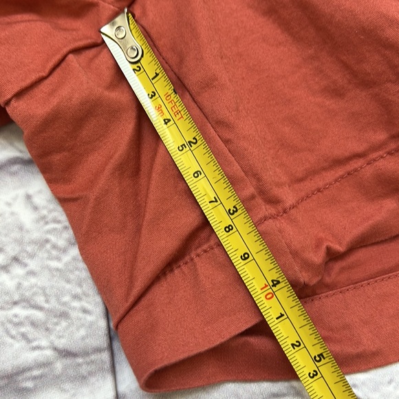 Women’s orange shorts NEW - Picture 4 of 4